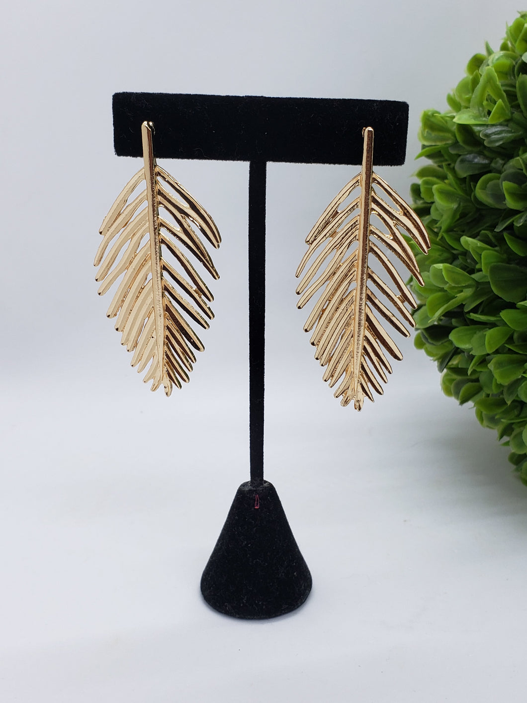 Gold leaf fashion earrings