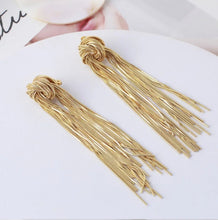 Load image into Gallery viewer, Gold dangle rope twist evening earrings
