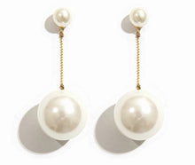 Load image into Gallery viewer, Callie Drop Earrings
